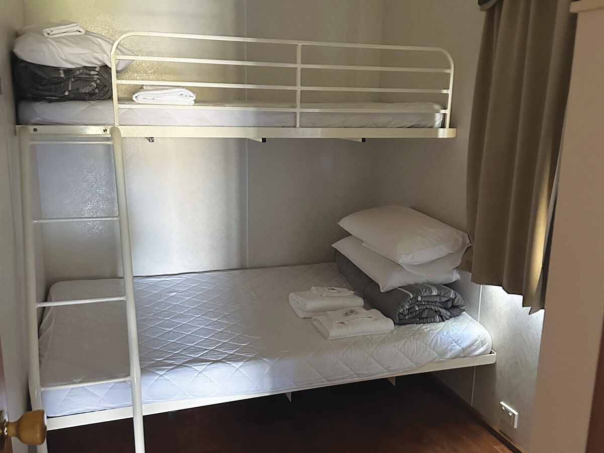 Deluxe 2 Bedroom Cabins Lake Burrumbeet Caravan Park Deluxe 2 Bedroom Cabins Lake Burrumbeet Caravan Park