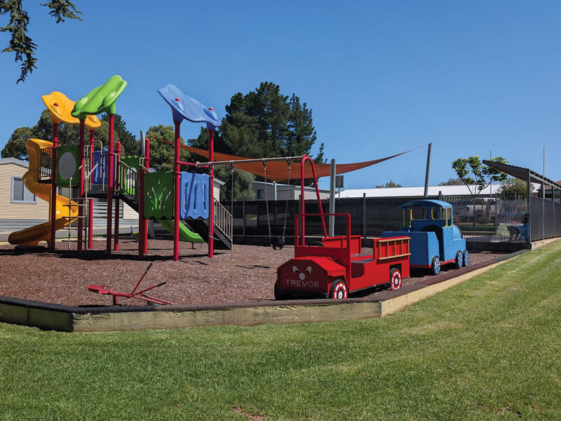 About Us - Lake Burrumbeet Caravan Park