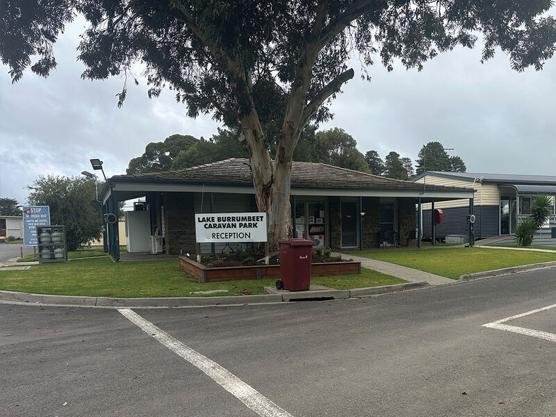 Lake Burrumbeet Caravan Park - Reception & Kiosk