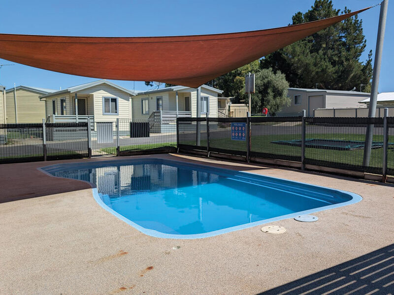 Lake Burrumbeet Caravan Park - Pool