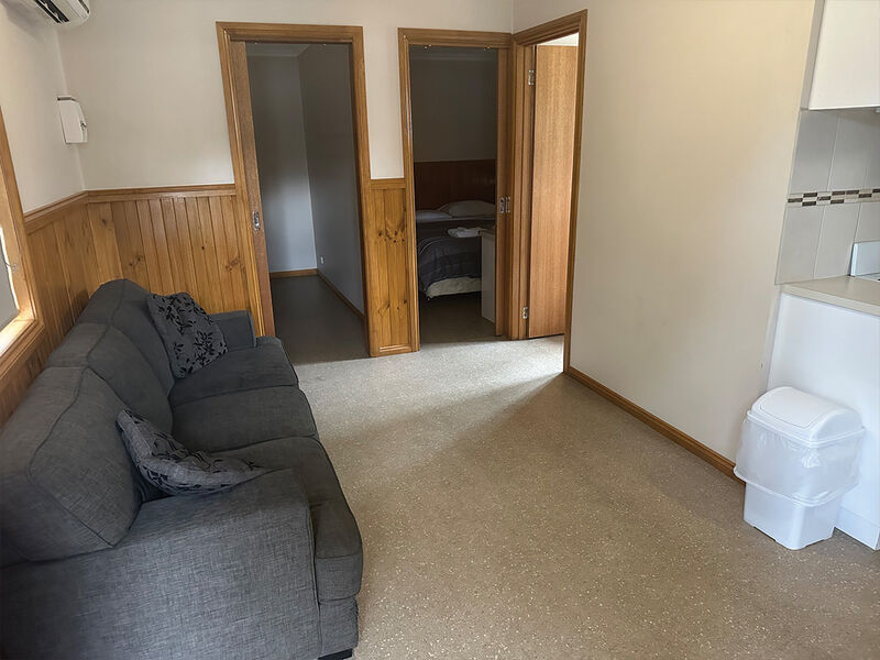 2 Bedroom Standard Cabins Lake Burrumbeet Caravan Park
