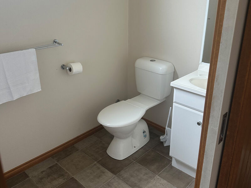 Lake Burrumbeet Caravan Park - 1 Bedroom Standard Cabin