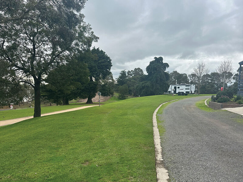 Powered Camping Sites at Lake Burrumbeet Caravan Park
